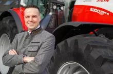 &lt;p&gt;Steyr Gunnar Hauser Business Director w Austrii i najlepiej sprzedający się ciągnik Steyr 6150 Profi CVT.&lt;/p&gt;