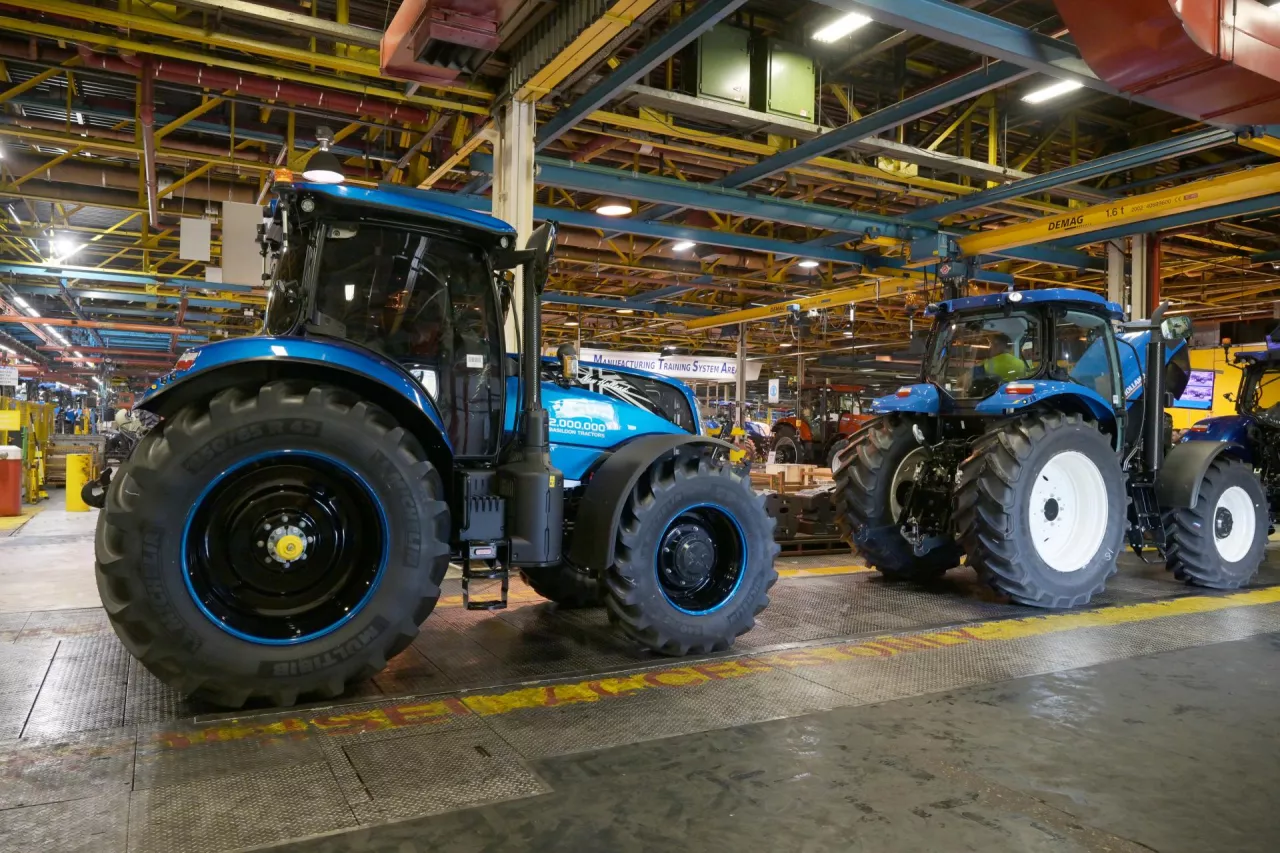 Dwumilionowy ciągnik New Holland T7.225 został wyprodukowany w fabryce w Basildon w Anglii.