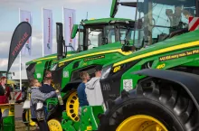 John Deere utrzymuje pozycję lidera. Od stycznia do końca lipca br. zarejestrowano 693 ciągniki tej marki, to o 272 traktorów mniej niż przed rokiem. &lt;strong&gt;&lt;em&gt;Zdjęcie ilustracyjne&lt;/em&gt;&lt;/strong&gt;