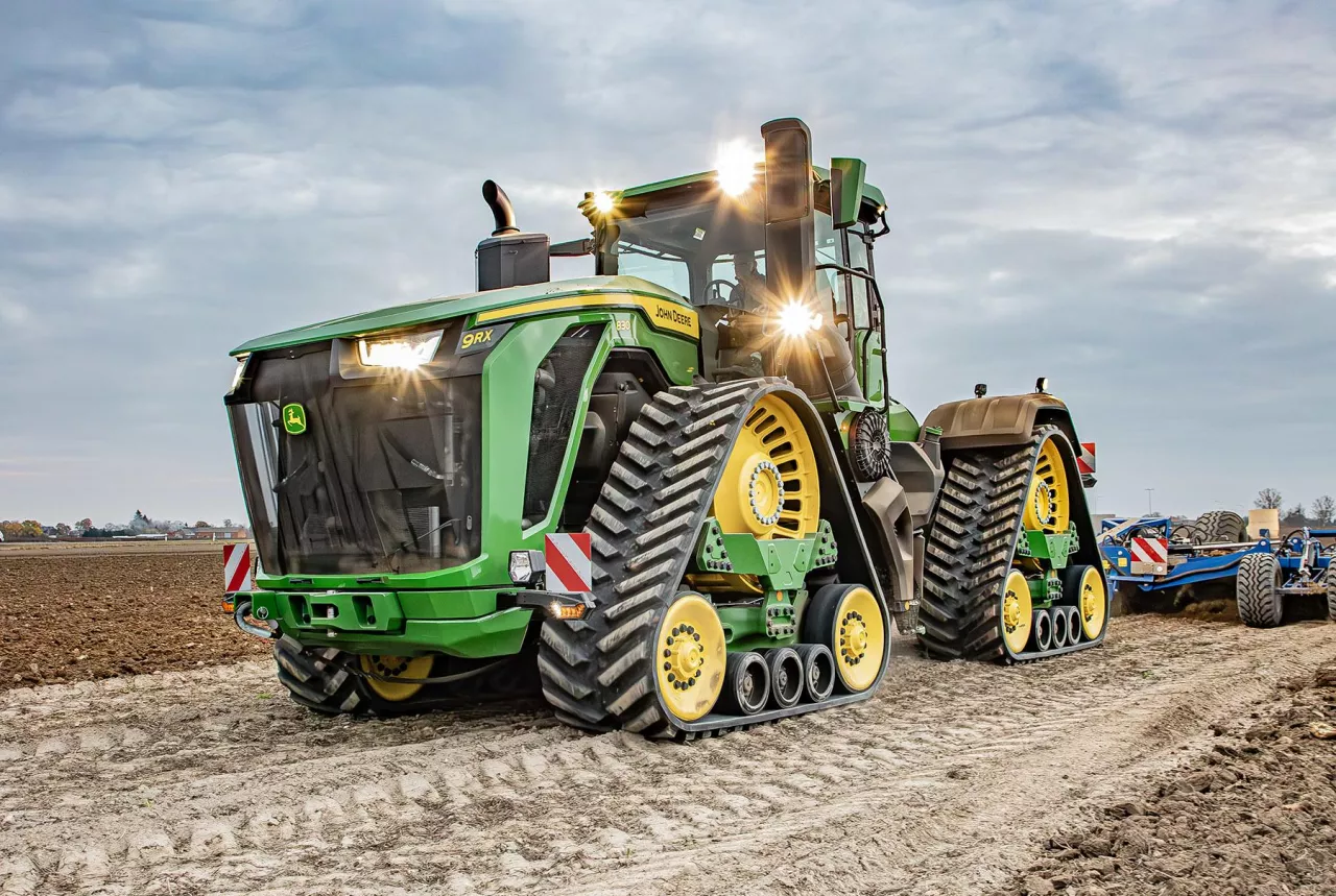 John Deere 9RX - najpotężniejszy seryjny ciągnik rolniczy na świecie.