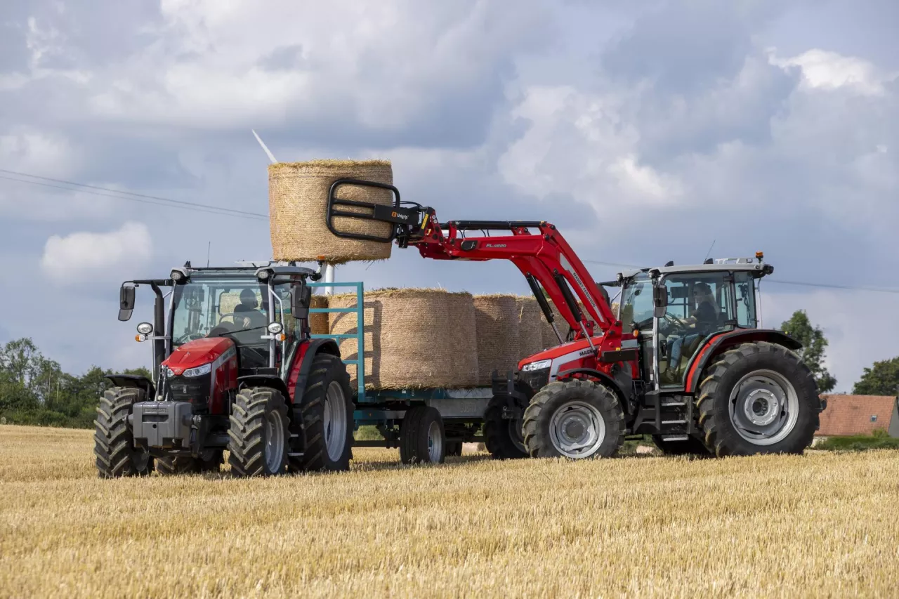 Nowe ciągniki od Massey Ferguson. 6 modeli MF 5M o mocy od 95 do 145 KM [FOTO]