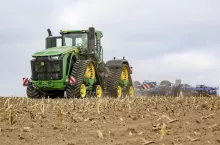 Magiczna bariera 1000 KM już jest w zasięgu wzroku. John Deere 9RX 830 ma aż 913 KM mocy maksymalnej!