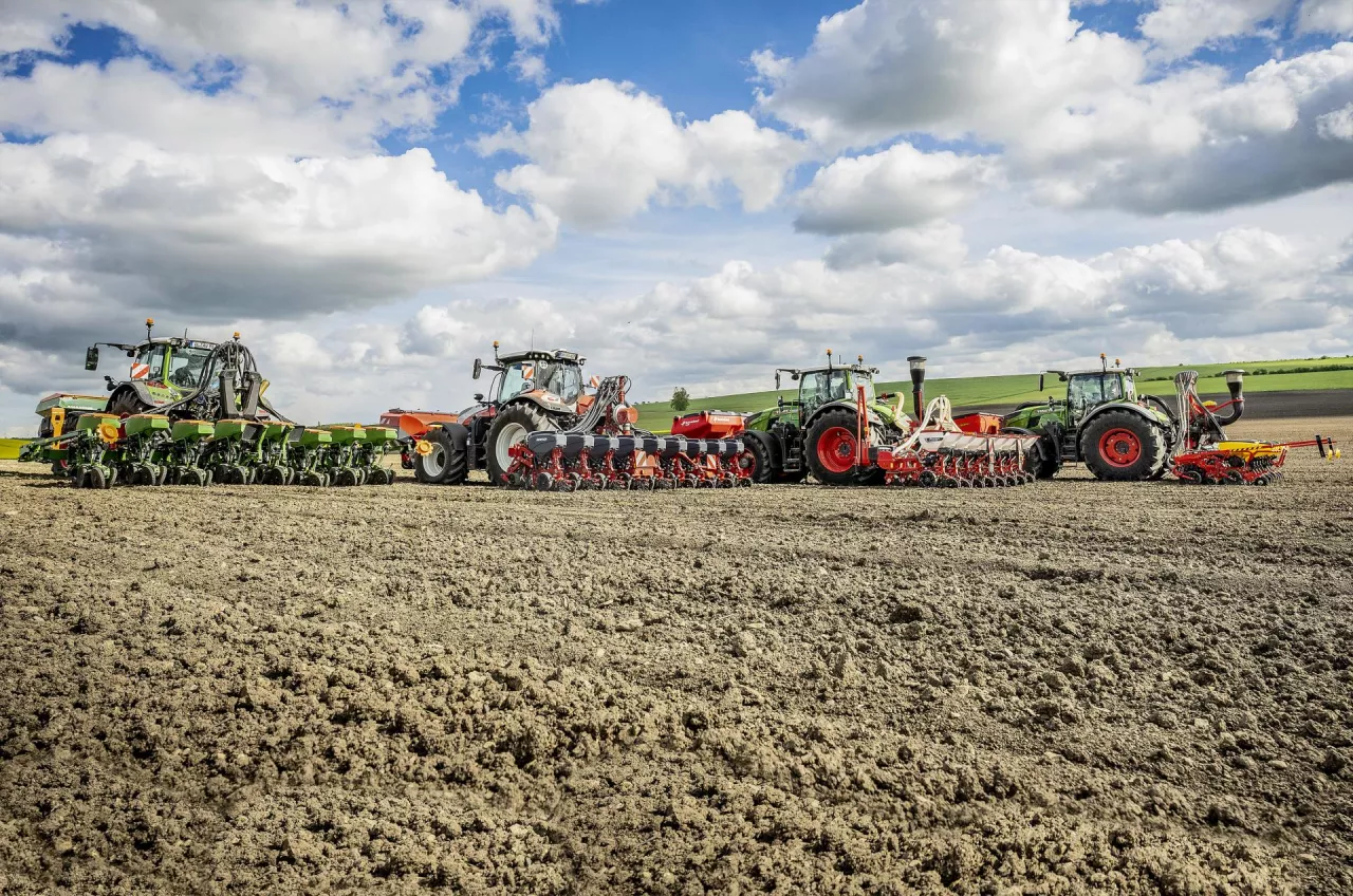 Test siewników punktowych Amazone Precea, Horsch Maestro, Kverneland Optima i Vaderstad Tempo