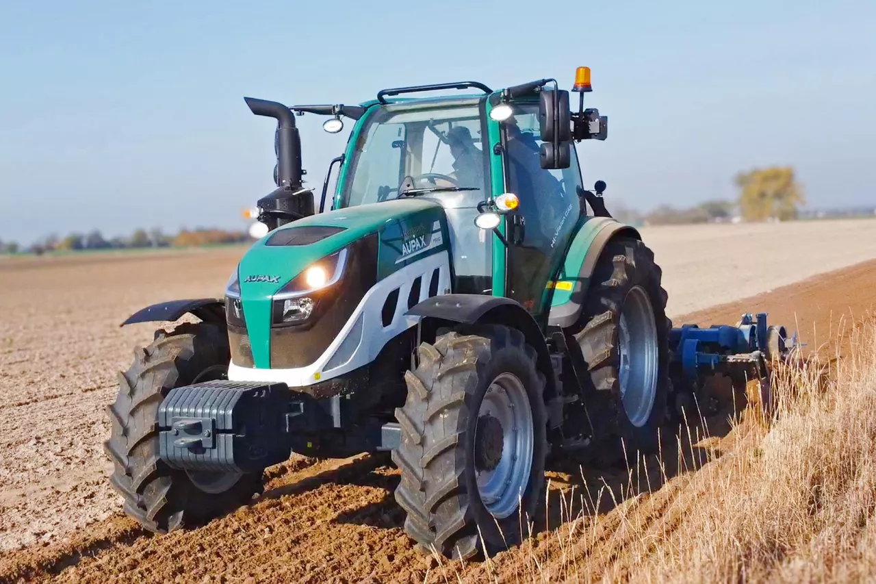 Firma Korbanek, jako jedna z pierwszych otrzymała do testów dwa modele Aupax o mocach 100 i 130 KM.