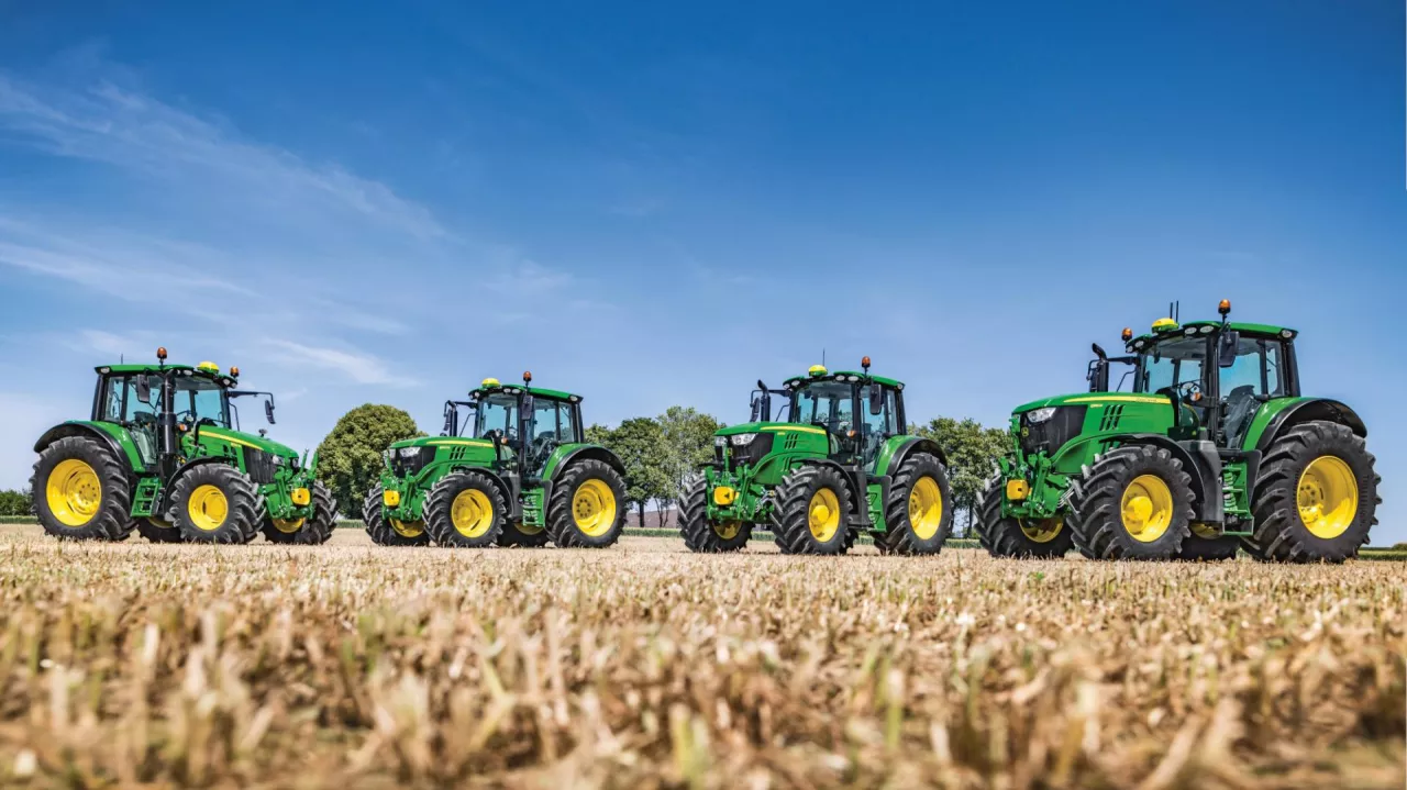 John Deere zarejestrował w ubiegłym roku najwięcej ciągników. Marka dominuje w segmencie maszyn dużej mocy