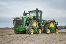 Ciągnik John Deere 9RX 830 - najmocniejszy seryjnie produkowany ciągnik rolniczy.