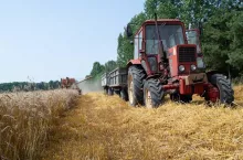 Czy Uganda stanie się nowym centrum produkcji ciągników MTZ Belarus? Białoruś prowadzi rozmowy o uruchomieniu fabryki w Afryce.