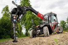 Manitou zaprezentował kompaktową przyczepę transportową do małej ładowarki teleskopowej ULM