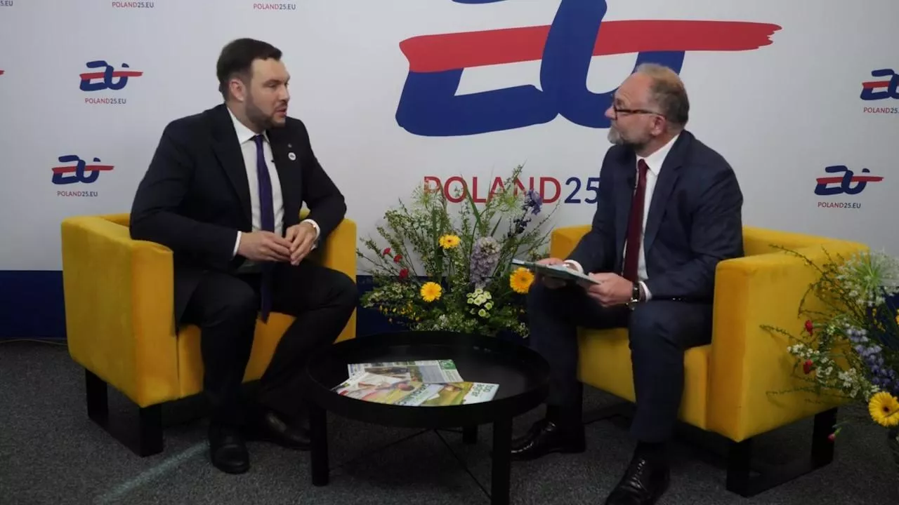 Wiceminister Nowak: rolnicy mogą spokojnie łączyć pracę w gospodarstwie z pracą zawodową