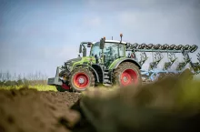 Ile kosztuje Fendt 620 Vario DP test ciągnika marki Fendt Jakie jest spalanie w ciągniku ile zuzywa paliwa ile pali