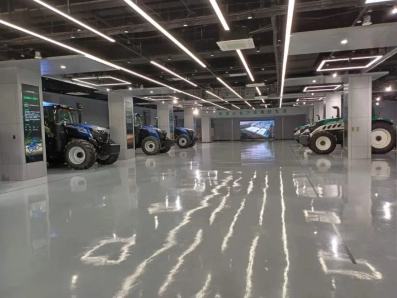 Fabryka ciągników Lovol zajmuje aż 50 ha. Produkuje jeden ciągnik co 4 minuty