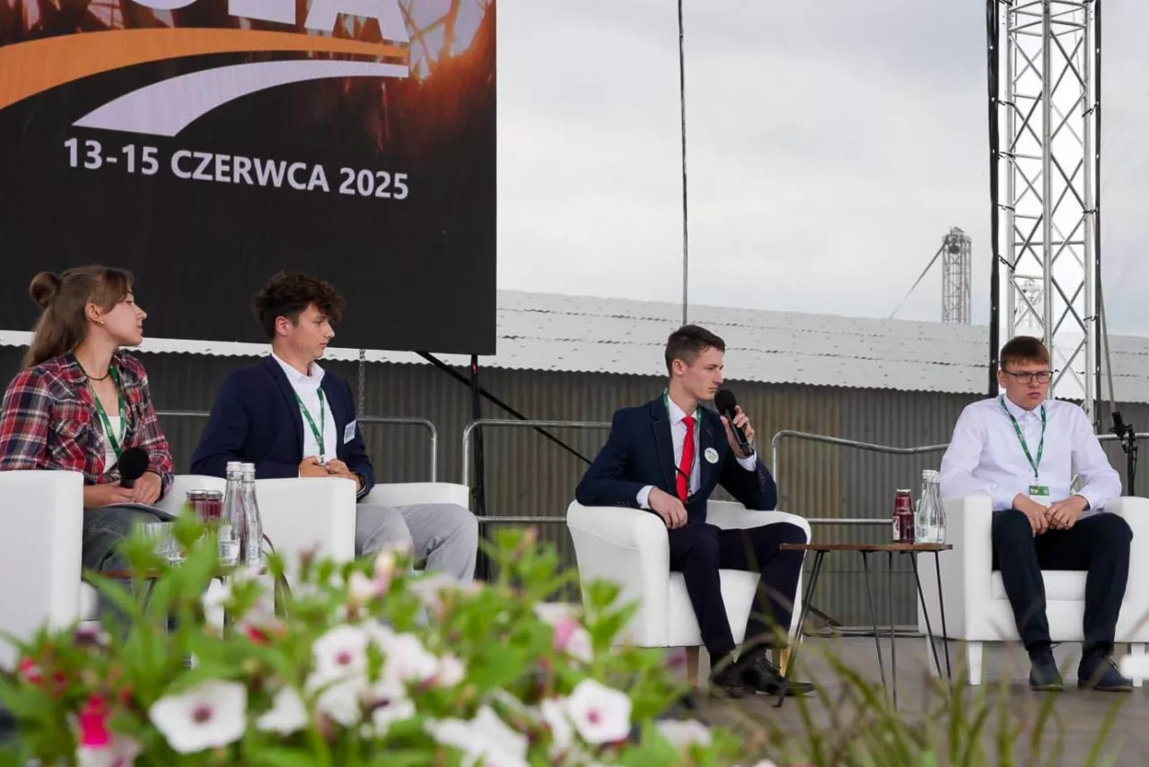 Młodzież debatuje podczas VI Krajowych Dni Pola