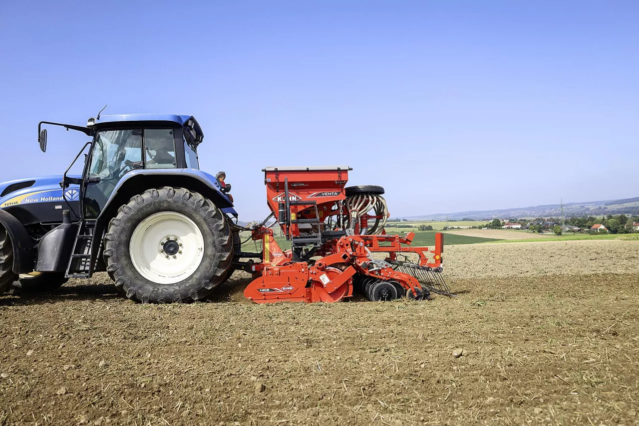 Agregat siewny Kuhn Venta 330 z HRB 303