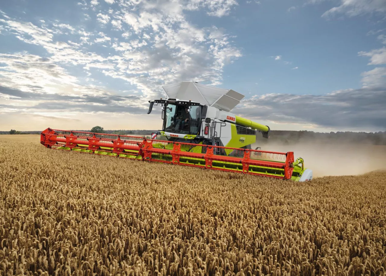 Claas wprowadza nową wersję serii kombajnów Lexion. Co zmieni się w nich w roku modelowym 2026?