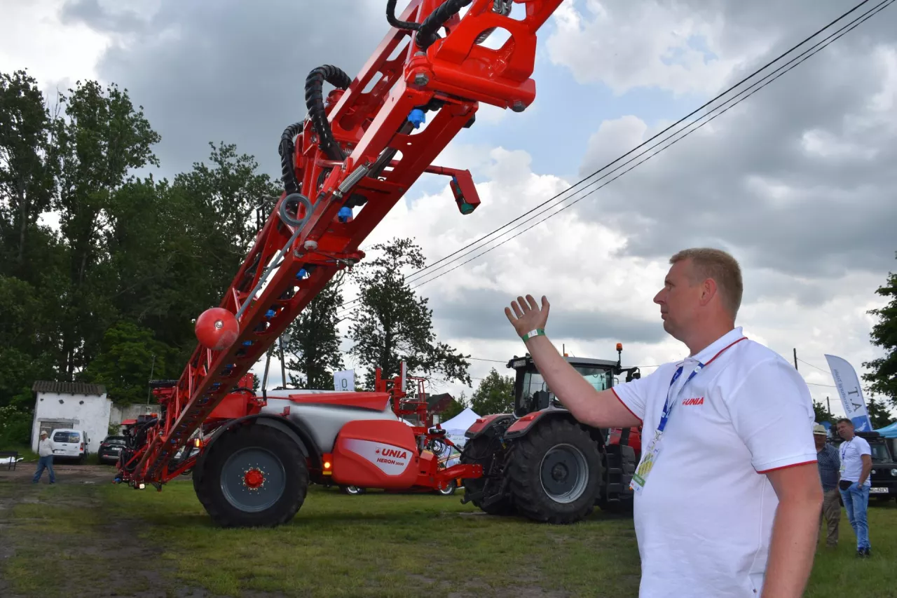 Podczas Warsztatów Polowych została zaprezentowany system utrzymujący stałą wysokość belki polowej nad opryskiwanym łanem