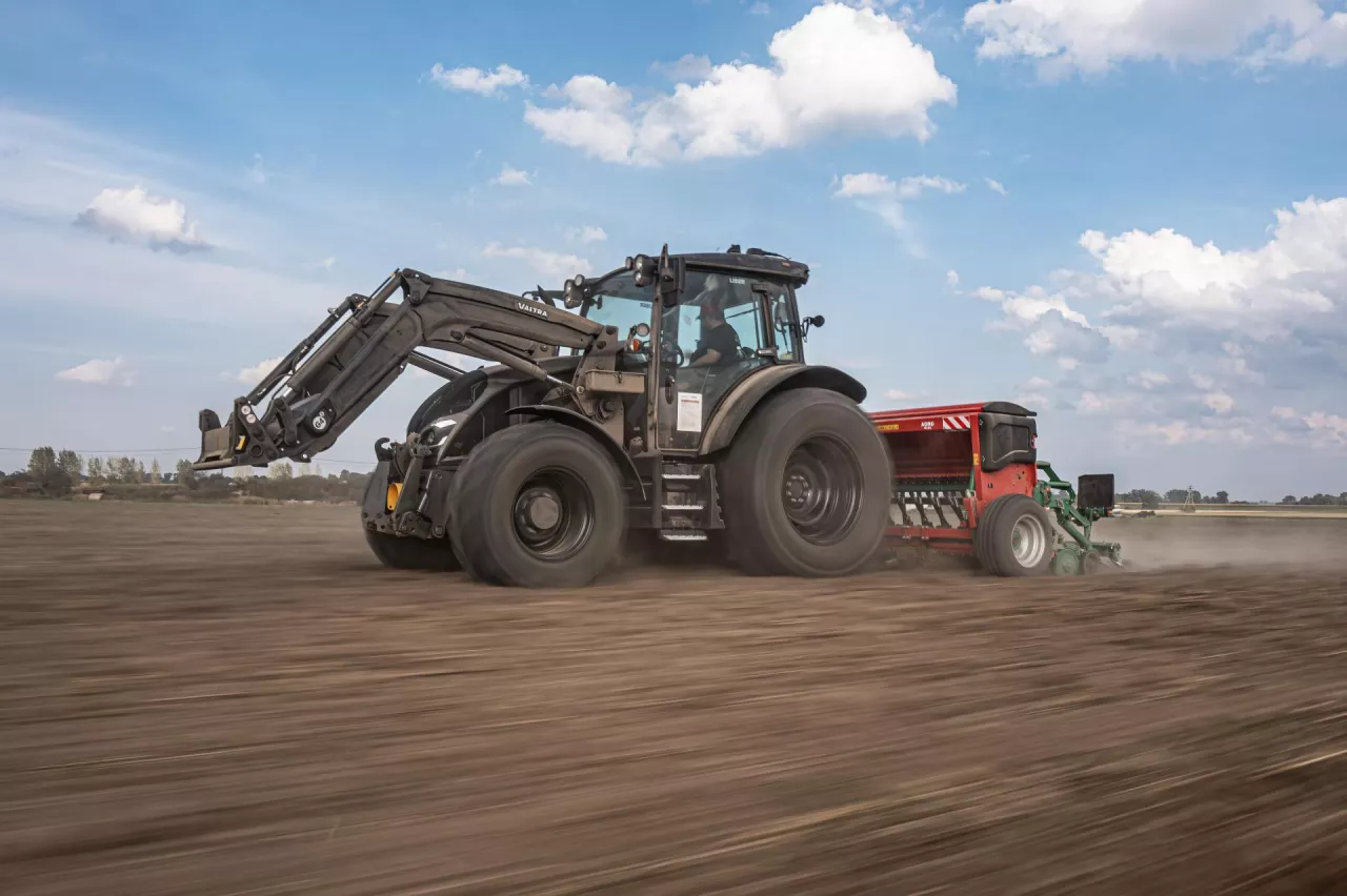 Ile kosztuje Valtra A115 ze SmartTouch, Test ciągnika Valtra A115 