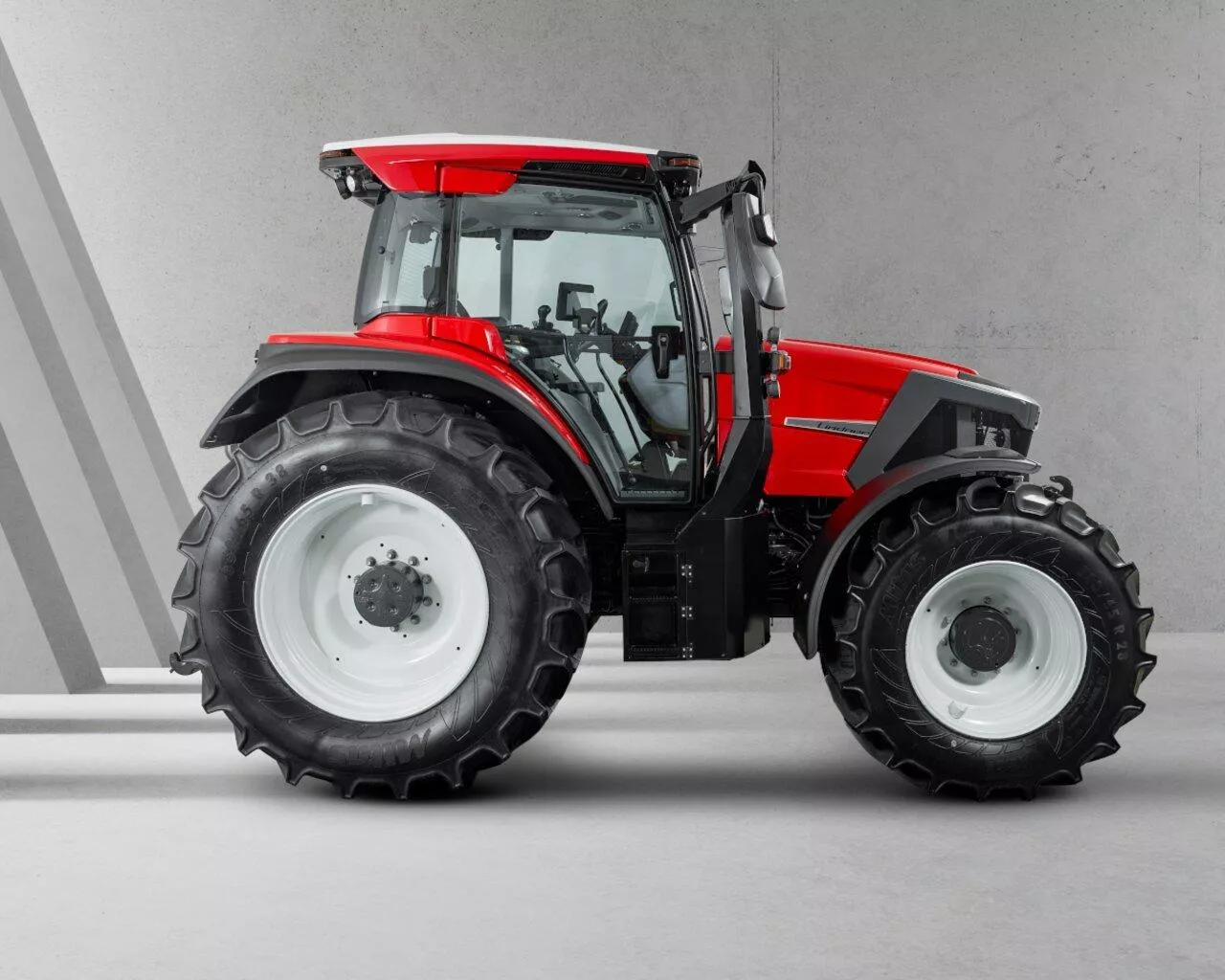 Lindner Lintrac 160