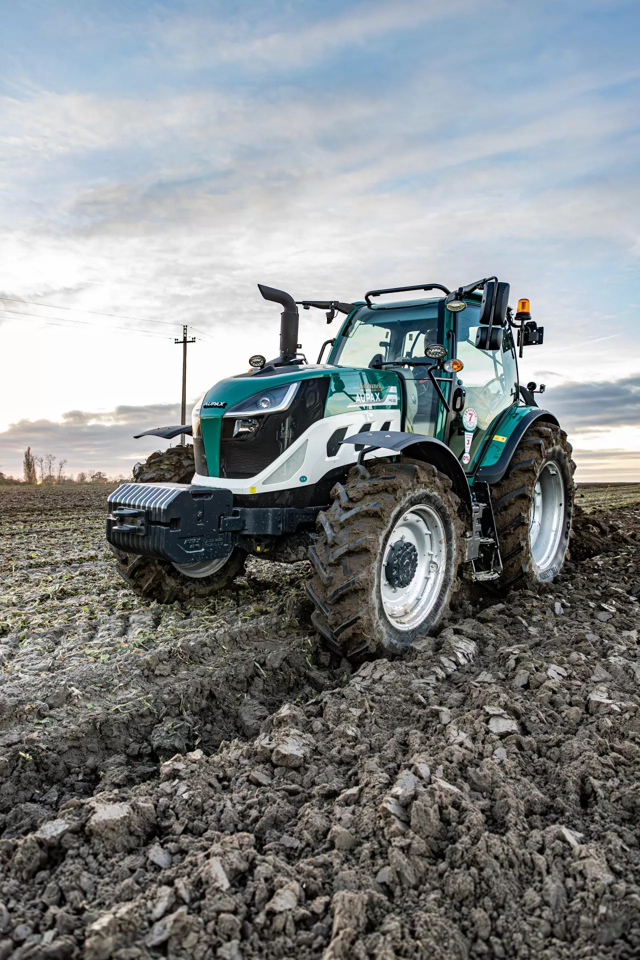 Test ciągnika Aupax P5130