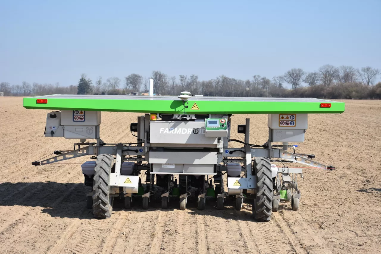 W przyszłości sztuczna inteligencja będzie analizować dane z całego gospodarstwa i pomoże zarządzać pracą maszyn
