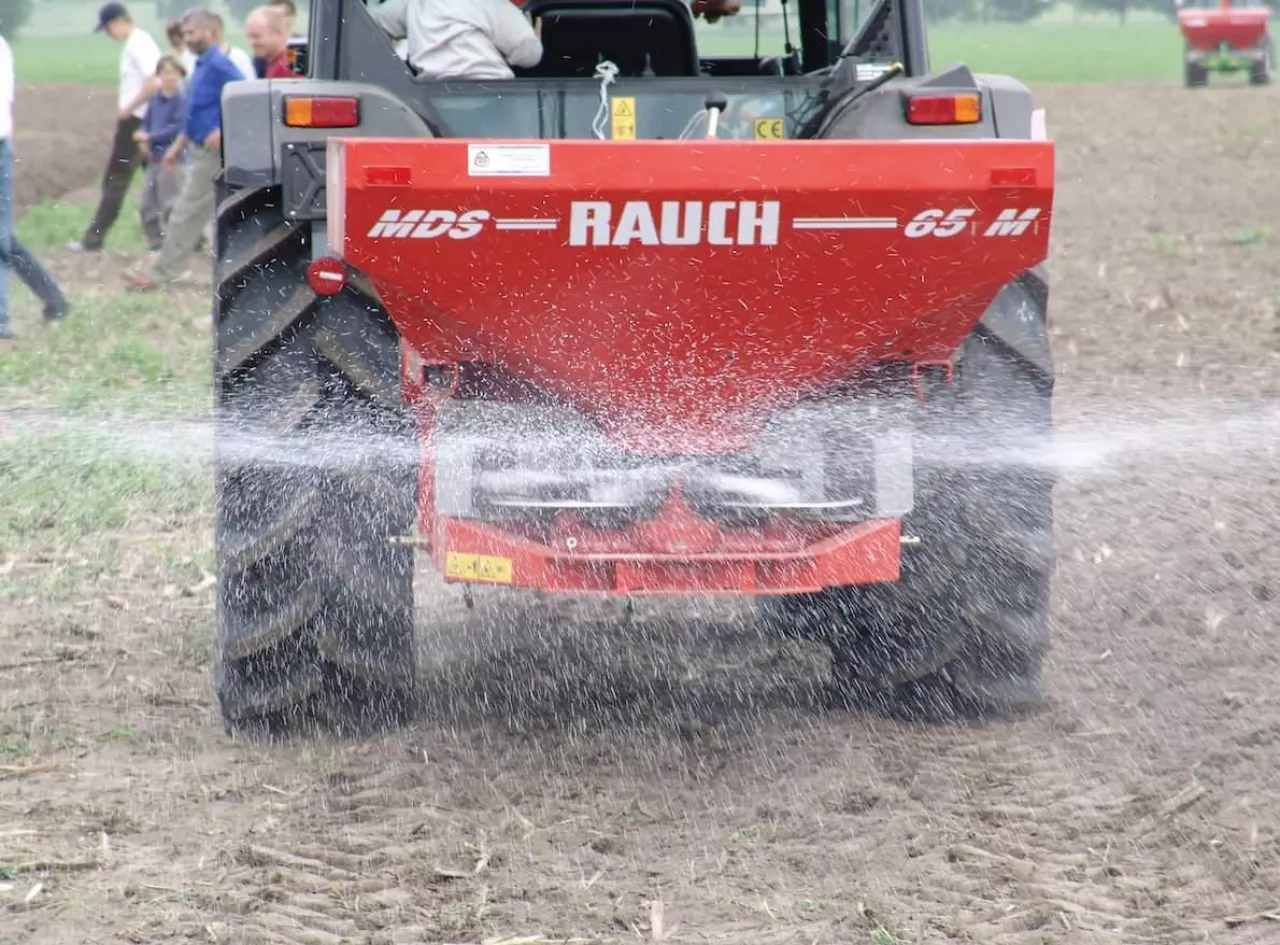 Azot jest drogi, a mocznik był nawozem mineralnym, z którego straty gazowe azotu były największe. Dlatego mocznik nawozowy już od kilku ładnych lat jest w wersji z inhibitorem ureazy