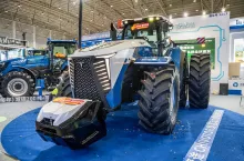 Chiński ciągnik rolniczy o mocy 340 KM na wodór i metanol.