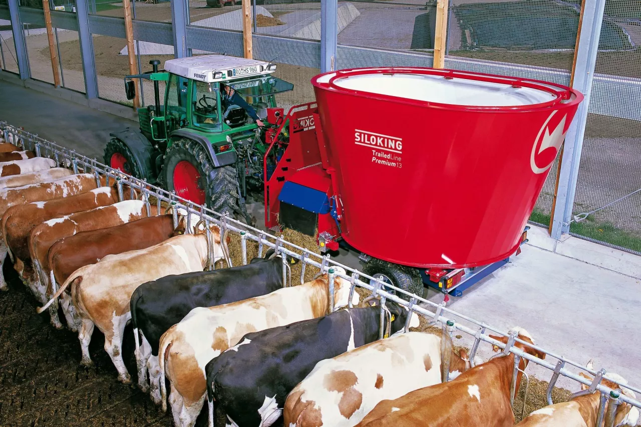 Siloking oferuje nowoczesne wozy paszowe. Ich dystrybucją zajmuje się firma Agravis Technik Polska