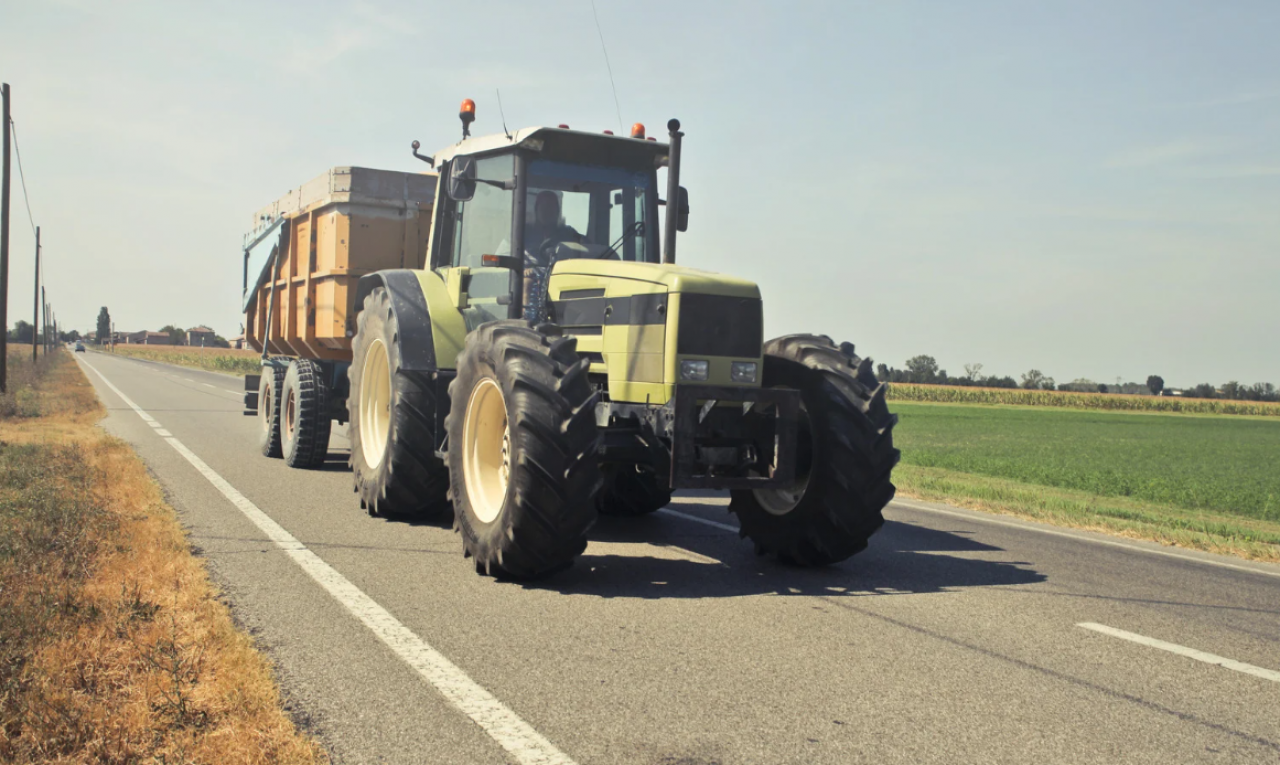ile osoób moze być w kabinie ciągnika