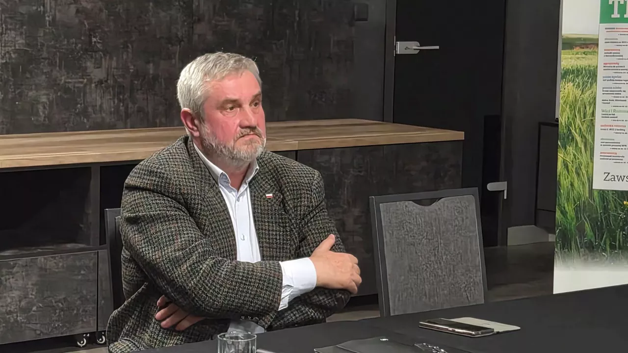 - Nawet niewielki napływ taniej żywności z zagranicy może mocno uderzyć w ceny skupu w Polsce – ostrzega Jan Krzysztof Ardanowski. 