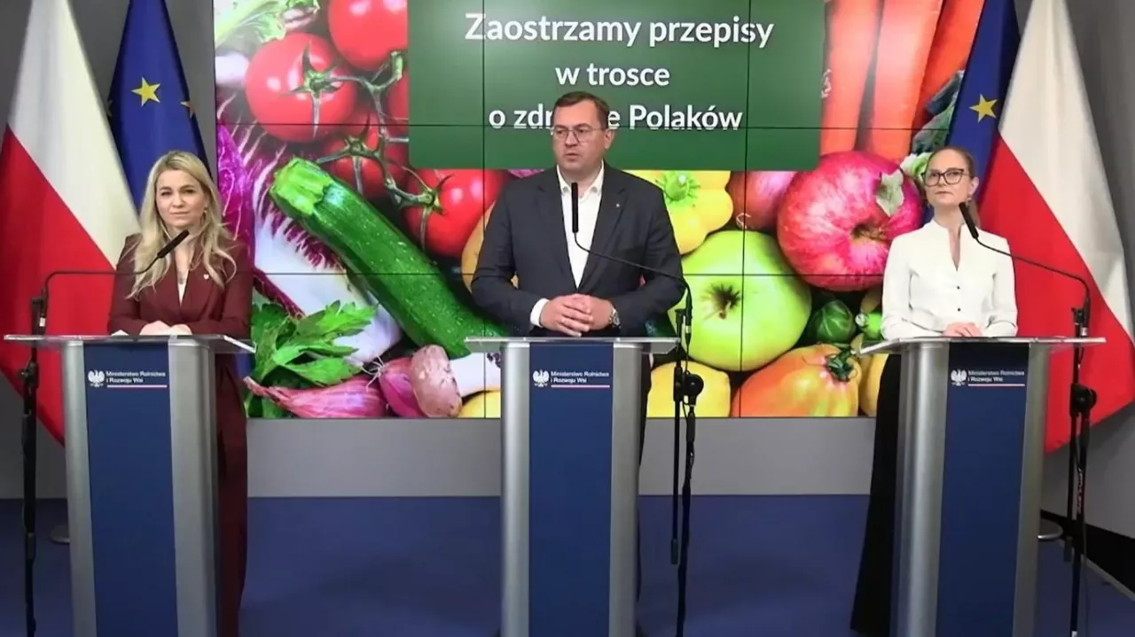 Konferencja prasowa w gmachu resortu rolnictwa 7 maja