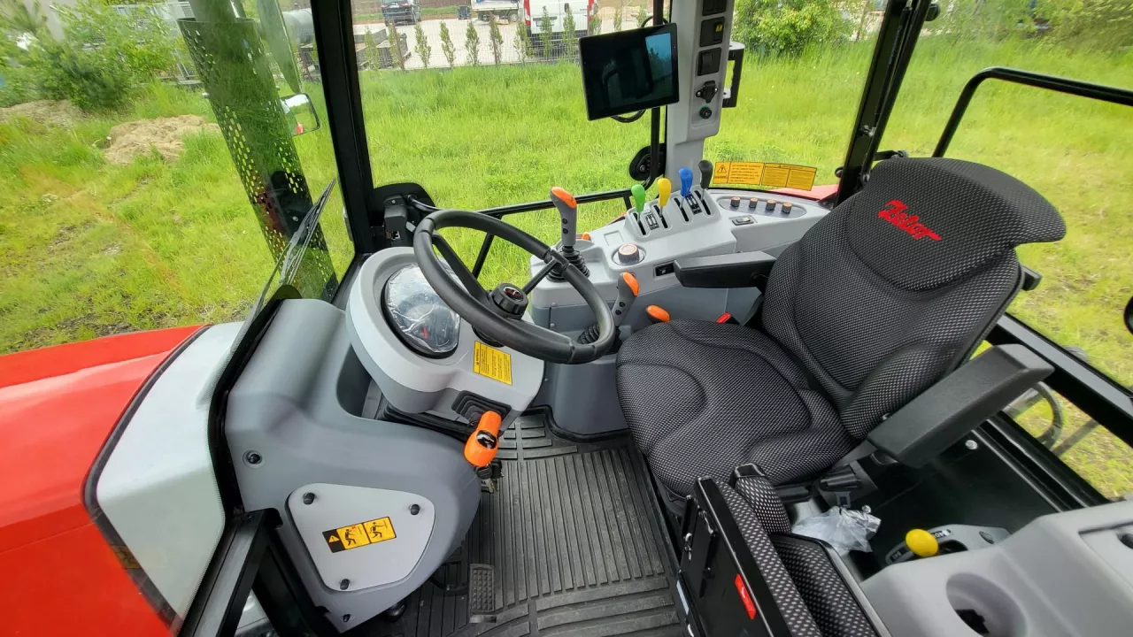 Kabina ciągnika Zetor 5100