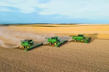 John Deere wprowadza nowe funkcje w kombajnach T5, T6, S7 i X9.