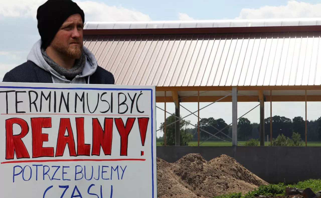 W kwietniu przed gmachem MRiRW odbył się głośny protest dotyczący konieczności wydłużenia czasu na rozliczenie projektów