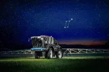 Evrard zaprezentował nową serię opryskiwaczy samobieżnych Vega z kabiną z przodu