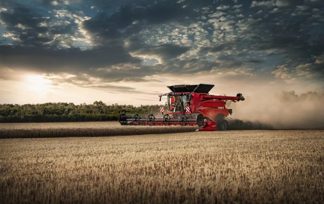 Case IH odświeża kombajny Axial-Flow. Dwa ekrany, automatyka i mniej przestojów