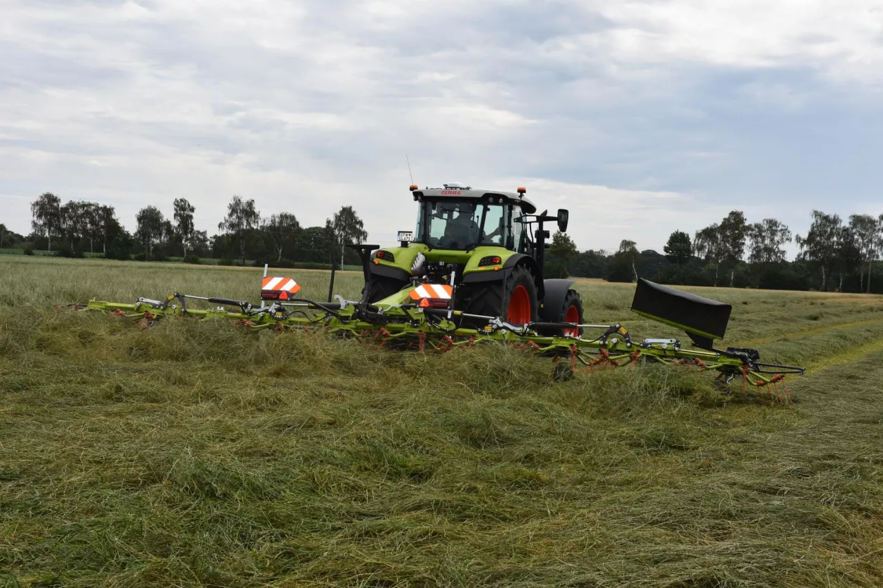 CLAAS rozszerza swoją ofertę przetrząsaczy o siedem nowych modeli VOLTO i VOLTO T