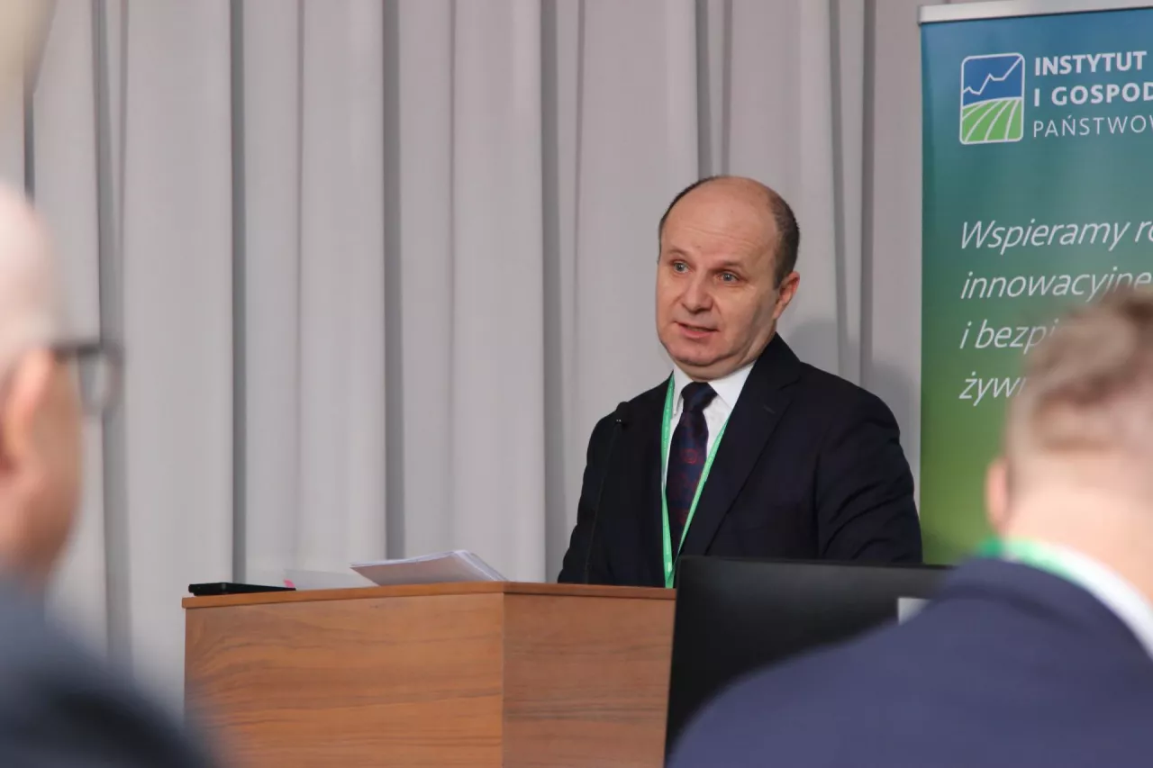 Dopłaty dla rolników po 2027 r. Ekspert wskazuje, na co powinny trafić pieniądze