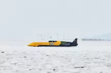 JCB Hydromax pędzi 406,320 mil na godzinę – światowy rekord prędkości pojazdu napędzanego wodorem na lądzie ustanowiony!
