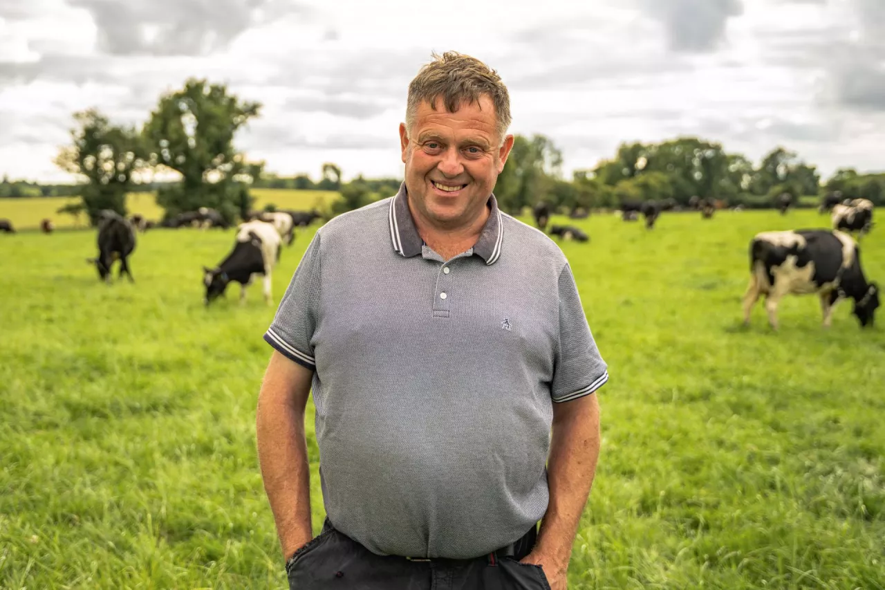 Thomas Carpenter to irlandzki farmer, którykrytycznie ocenia rosnącą biurokrację i system dopłat