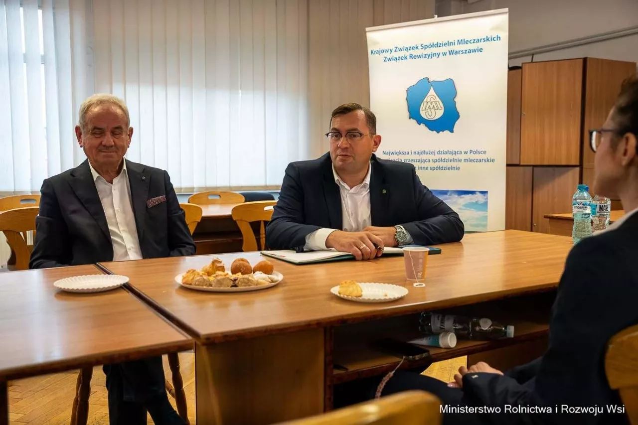 Mleko tematem rozmów między MRiRW a KZSM Zw. Rew.